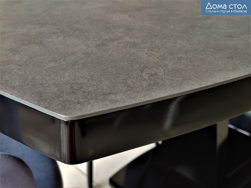 Шикарный стол Вега из прочного и долговечного керамопласта