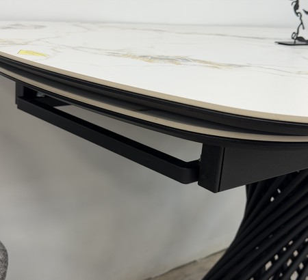 Стол Сан-Ремо 140 керамика Champagne, черный