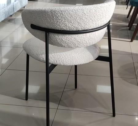 Стул Леонардо белый букле, черный каркас