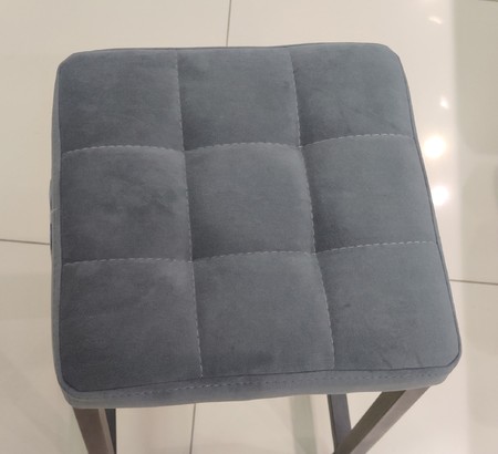 Полубарный табурет Бари, высота 60 см, велюр Teddy 018, черный каркас