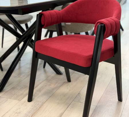 Стул Франко-1 обивка Дрим берри, каркас массив березы черный